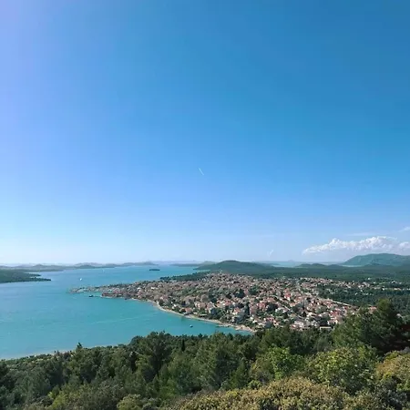 Ena Terasa&parking *