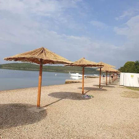 Ena Terasa&parking Apartment *