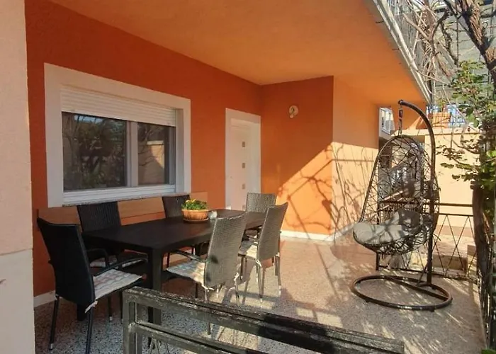 Ena Terasa&parking Διαμέρισμα Pirovac