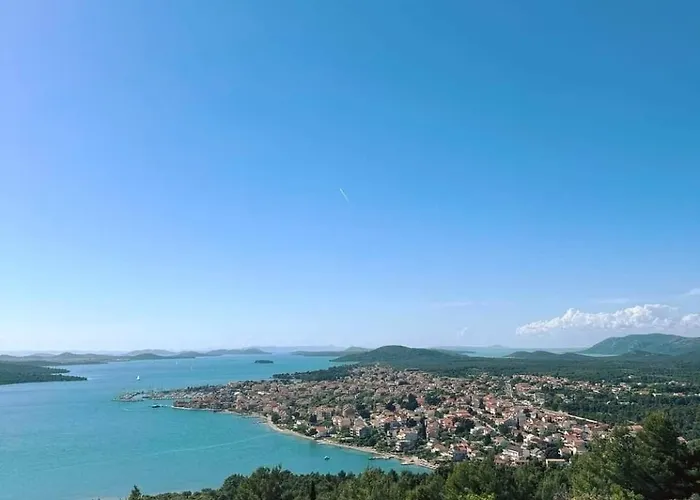 Ena Terasa&parking *